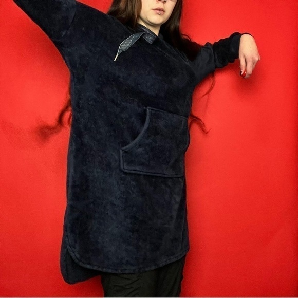 Long fluffy navy blue hoodie  💙💙​​​​​​​​​​​​​​​​​​ - Picture 6 of 7